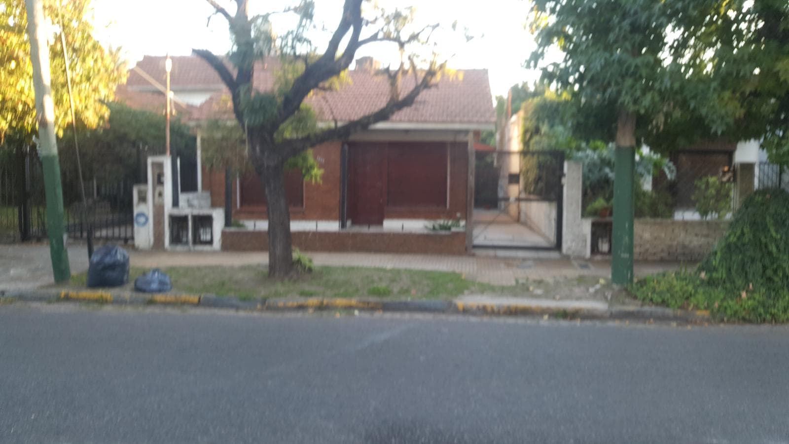 CHALET EN PH EN ALQUILER EN CASTELLI AL 1000 A MTS DE PLAZA ROSALES - 1