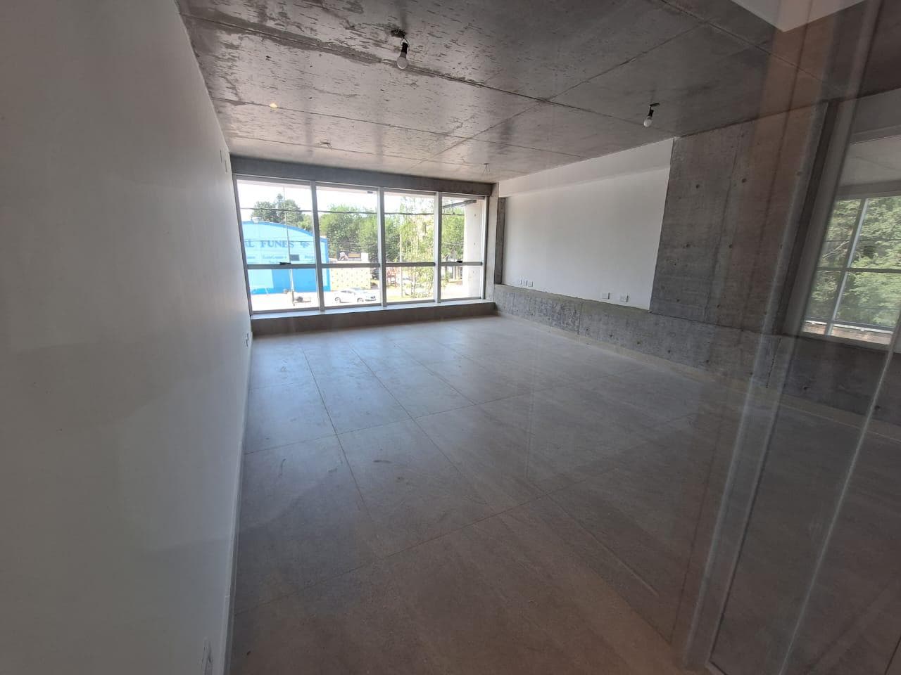 Oficina de 46m2 en BAGUA, Funes. - 1