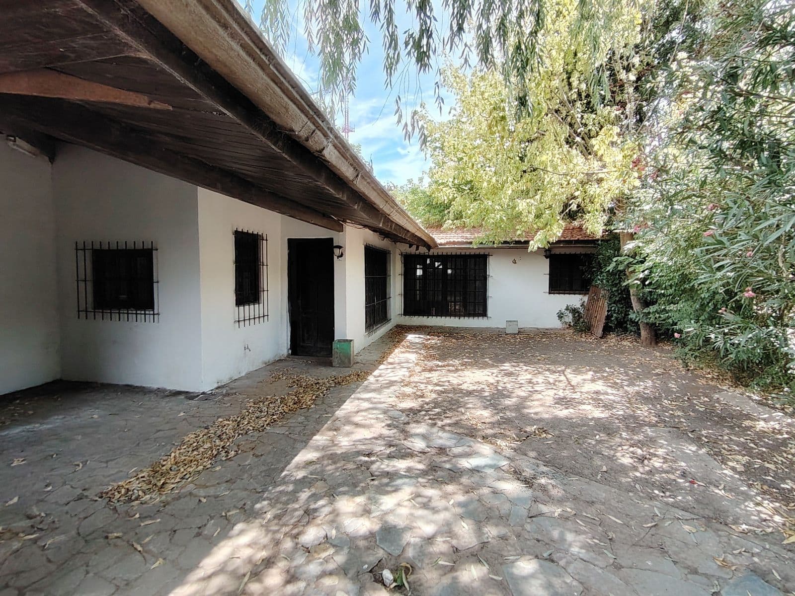 CASA EN VENTA LA LONJA, ZONA PALMAS CAMPUS AUSTRAL - 1