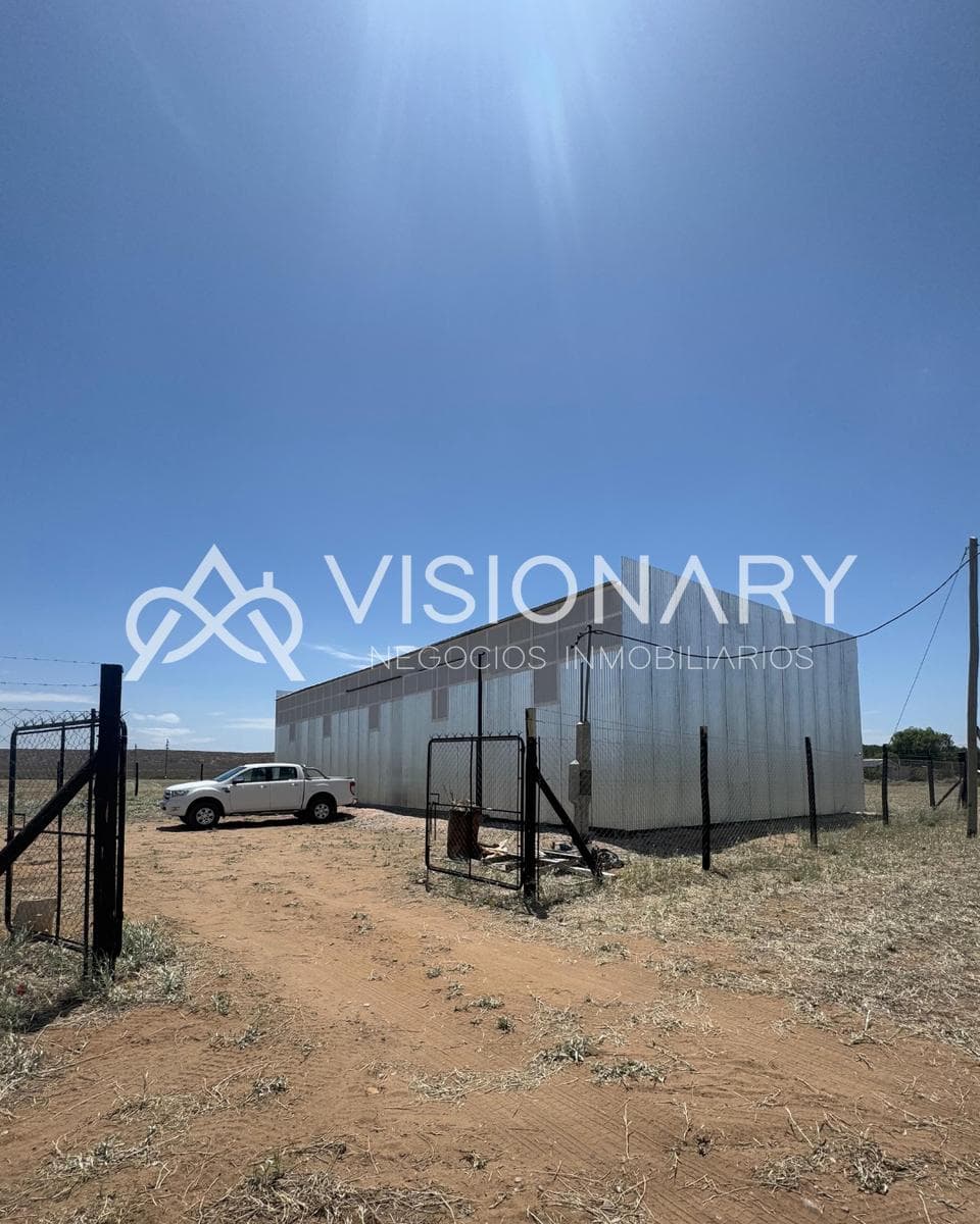 Galpon en ALQUILER con amplio terreno - Plottier - Neuquen - 1
