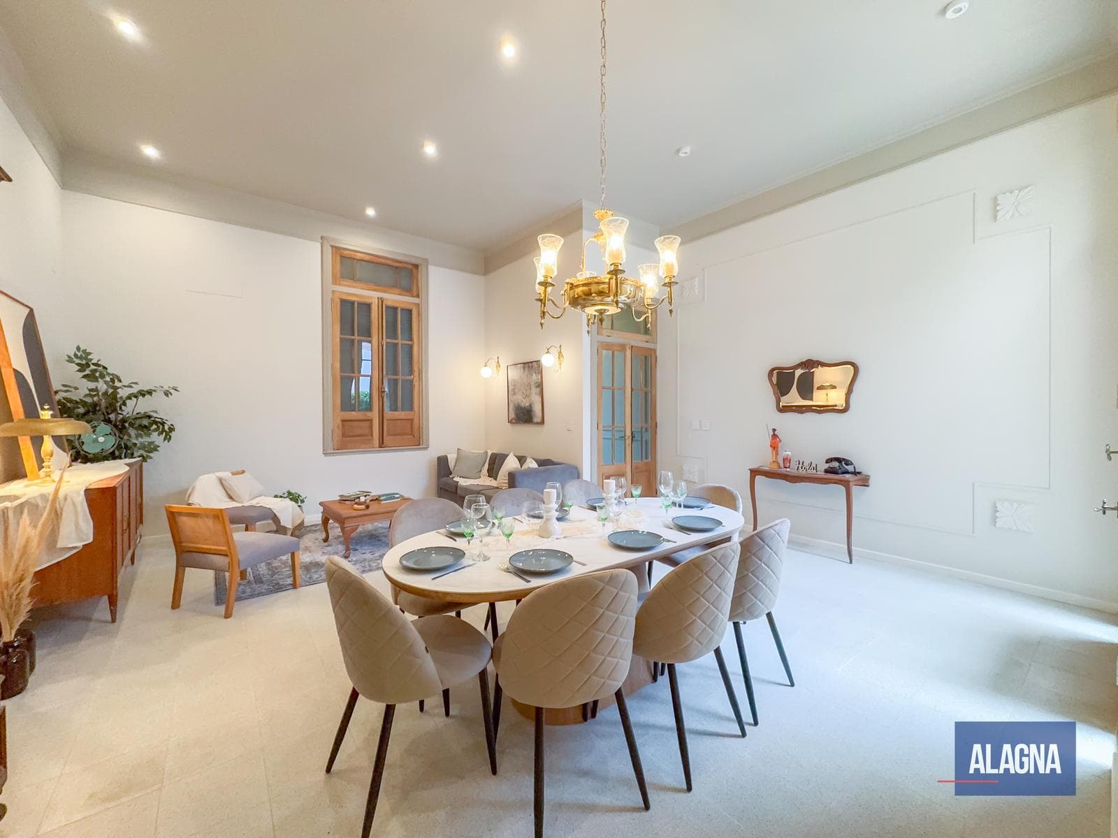 Casa 3 dormitorios, cochera, patio, terraza, Pichincha - 1