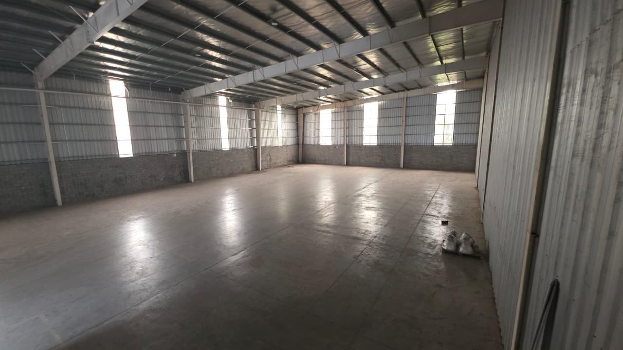 Gran predio industrial en alquiler en zona industrial - 1