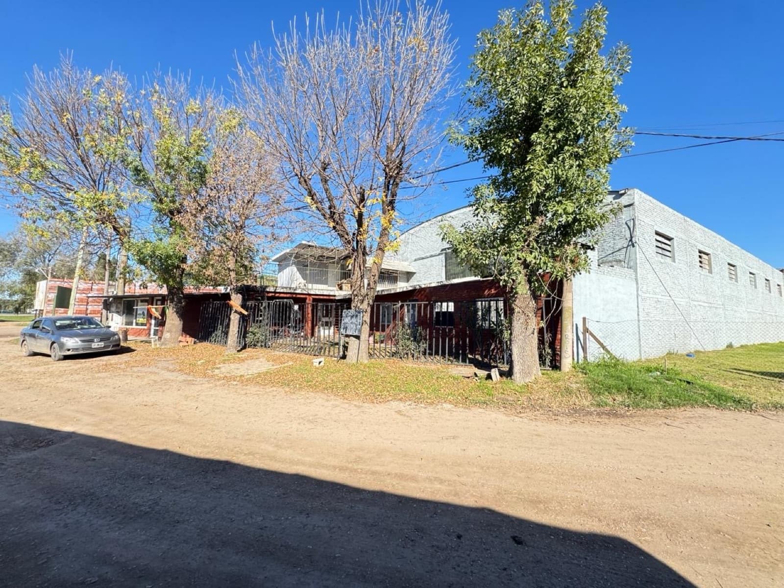 Galpón de 800 m2 - Roldán - 1