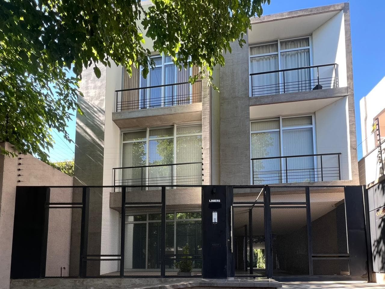 Oficina en calle Liniers Barrio Bombal - 1