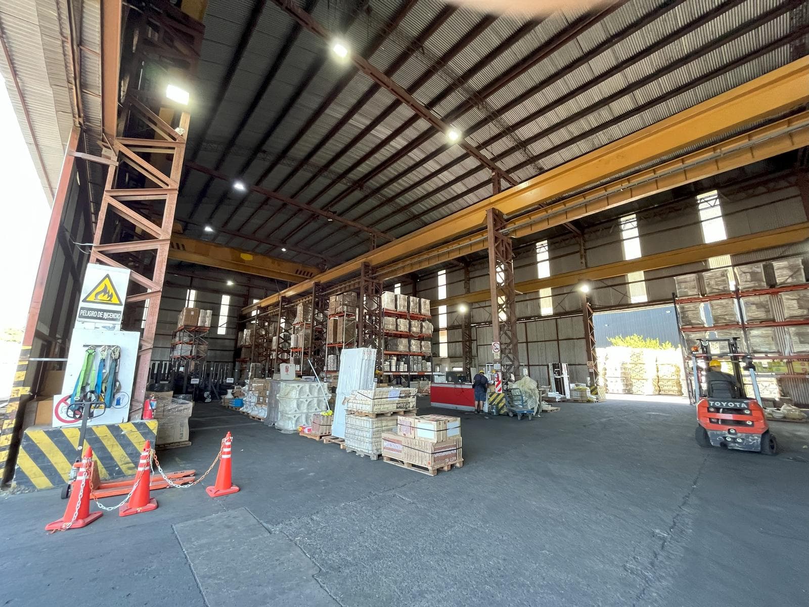 Fraccion industrial 25300m2 c/depositos-Otto Krause-Area de Promocion Malvinas Argentinas - 1