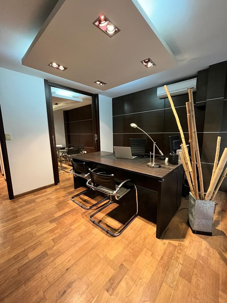 Oficina de 110 m2 con Terraza en Cerro de Las Rosas EN VENTA - 1