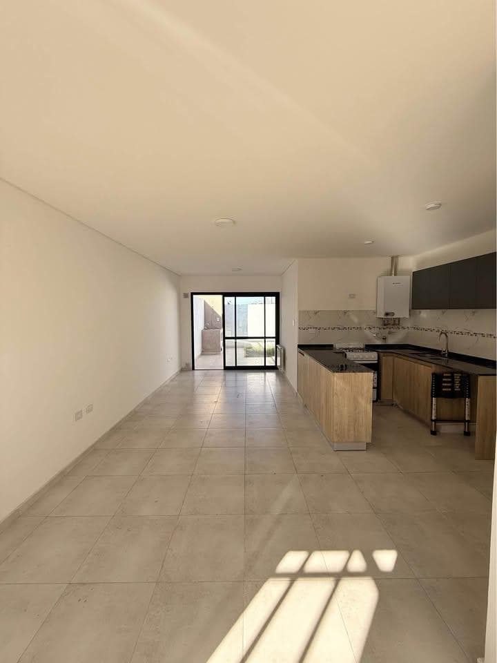 DUPLEX EN QUEBRADAS DE MANANTIALES - 1