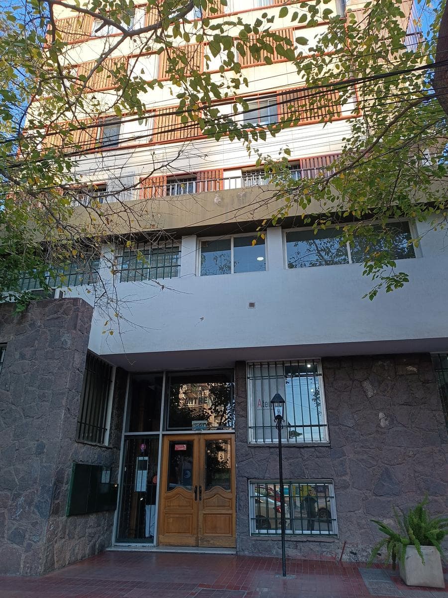 Oficina en alquiler en zona de tribunales - 1