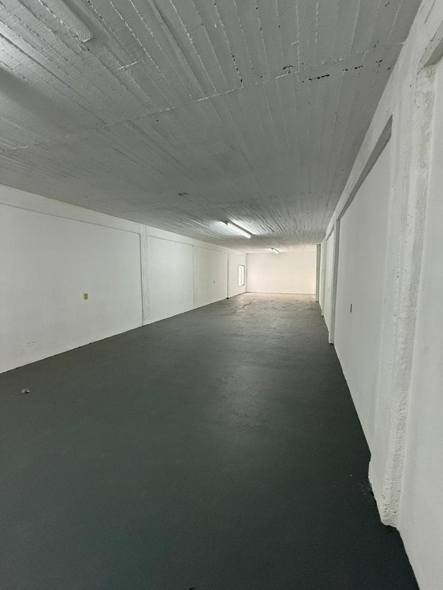 Depósito en Floresta- 90 m² - 1