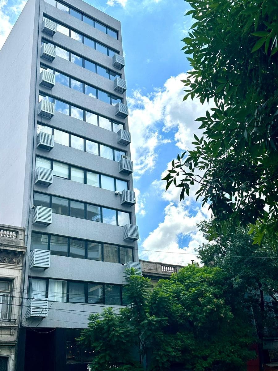 ALQUILER ESPECTACULAR PISOS DE OFICINAS A ESTRENAR-EXCELENTE UBICACION-BAJAS EXPENSAS - 1