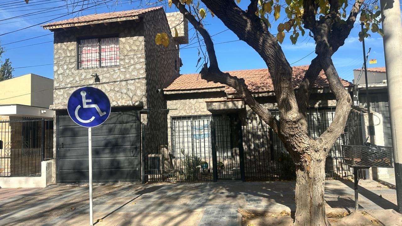 Casa en venta en Godoy Cruz frente al Polo Tic - 1