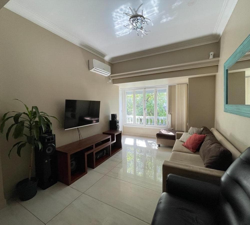 Departamento 4 ambientes con patio y parrilla en Parque Chas - 1