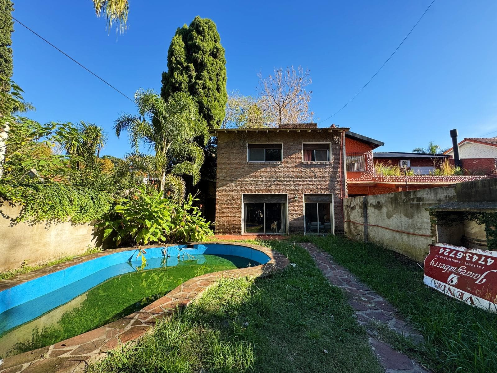 Casa en venta para refaccionar en Punta Chica - 1