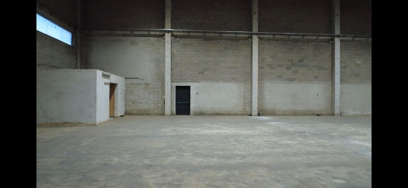 Galpón en ALQUILER - PARQUE INDUSTRIAL - 1