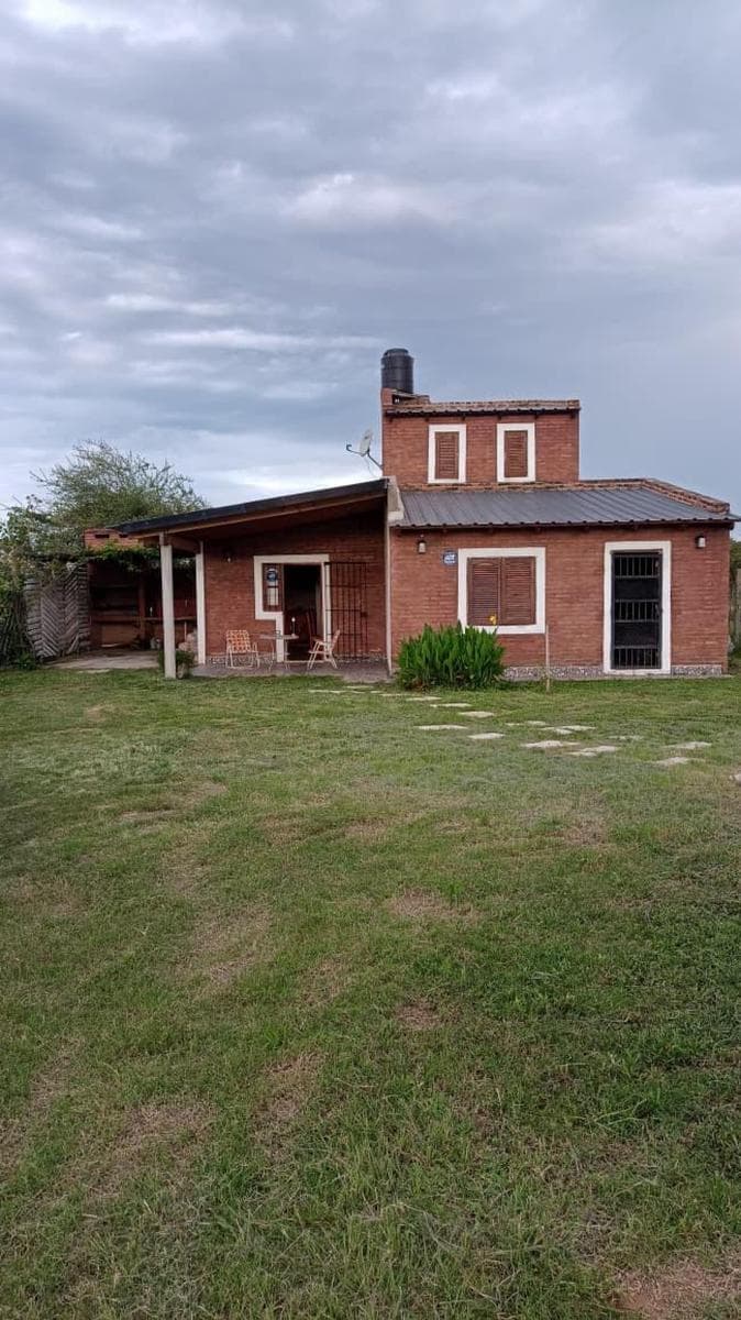 Casa en venta - 2 Dormitorios 1 Baño - Corrientes - 1