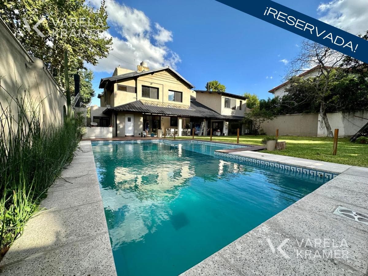 Casa en Venta en la Lucila - RESERVADA - 1