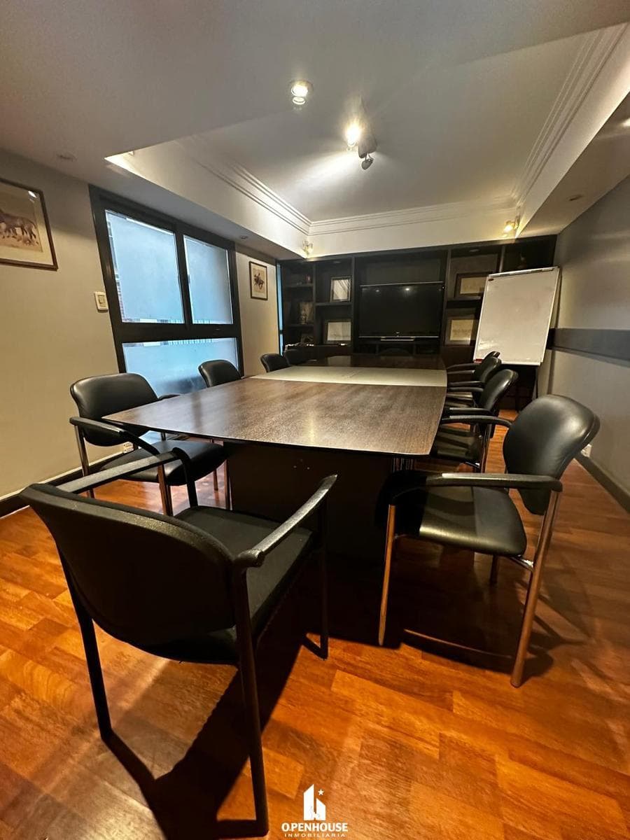 OPENHOUSE inmobiliaria alquila excelente oficina Ubicada en edificio de categoría Hotel Premium Tower Suits - 1