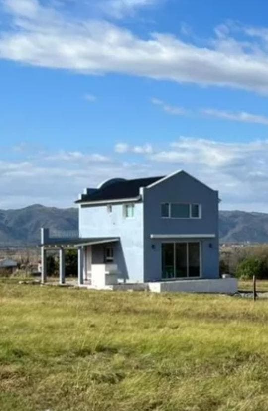 Casa en venta - 2 Dormitorios 2 Baños - Cochera - 300Mts2 - Los Reartes, Córdoba - 1