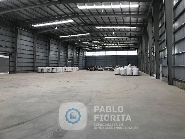 Polo industrial Ezeiza Spegazzini Nave logistica e industrial de 2800m2 rociadores y dock de carga - 1