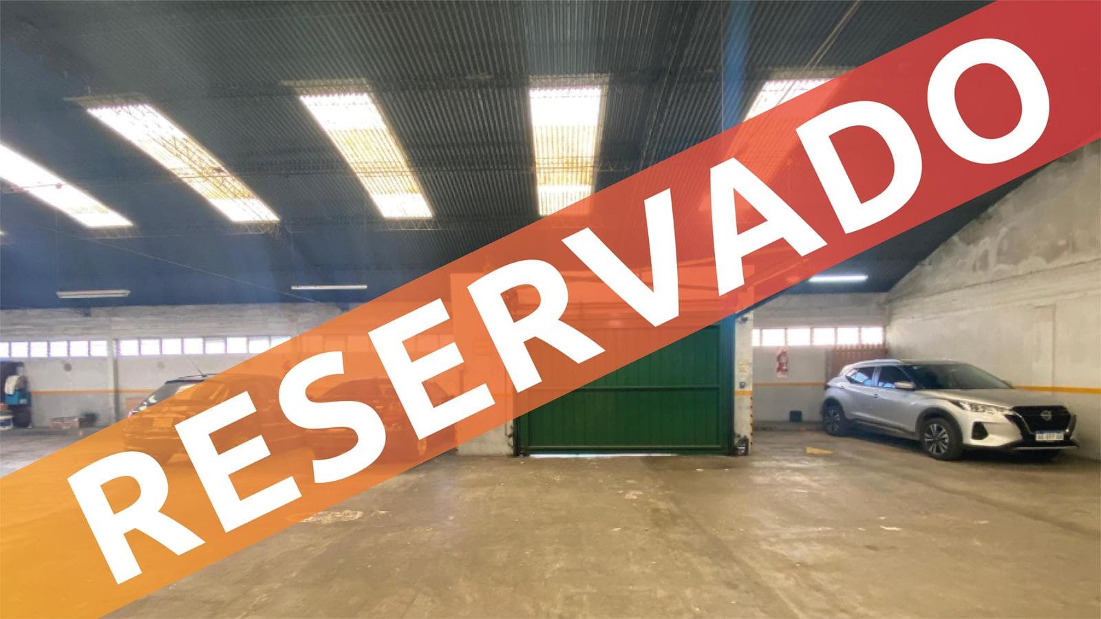 VENTA COCHERA CUBIERTA LANUS OESTE - 1