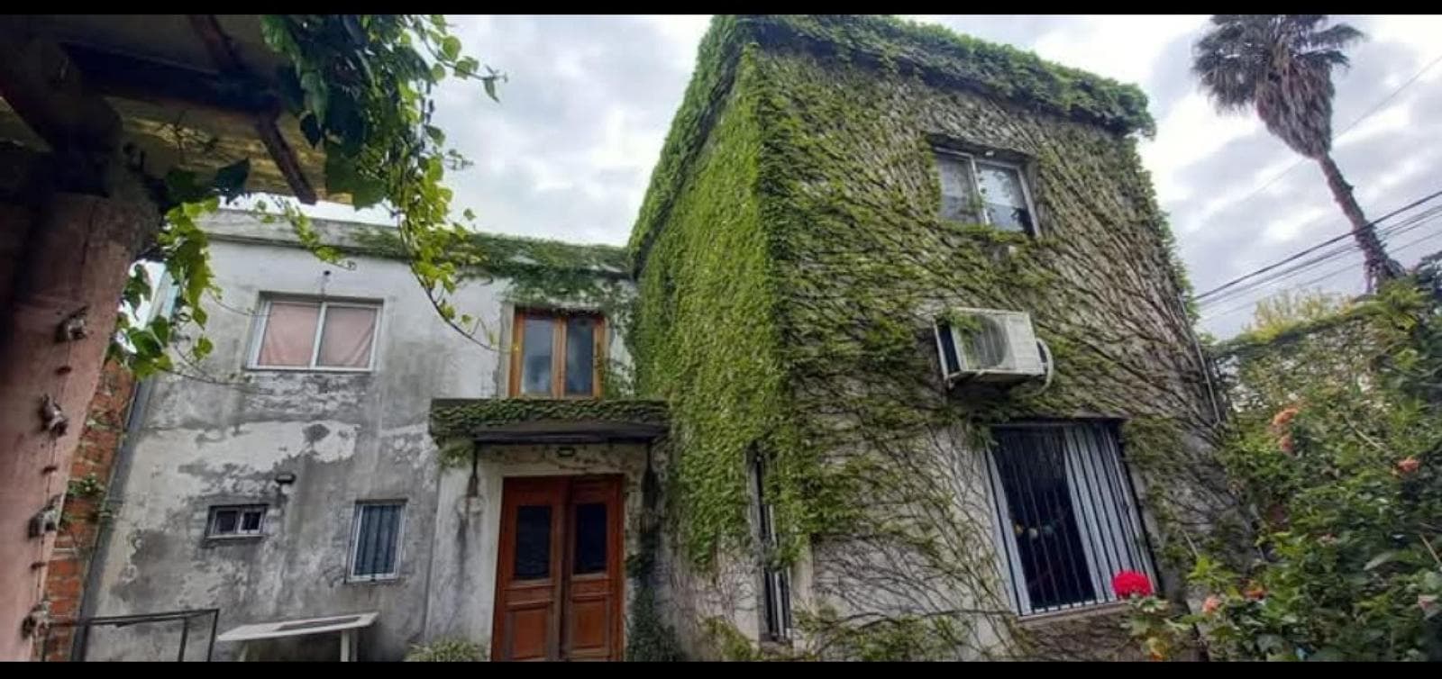 Casa en venta - 3 Dormitorios 2 Baños - Esteban Echeverria - 1