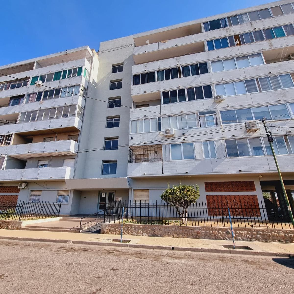 VENTA Departamento 2 dormitorios. Pje. Avellaneda N°423 - 1