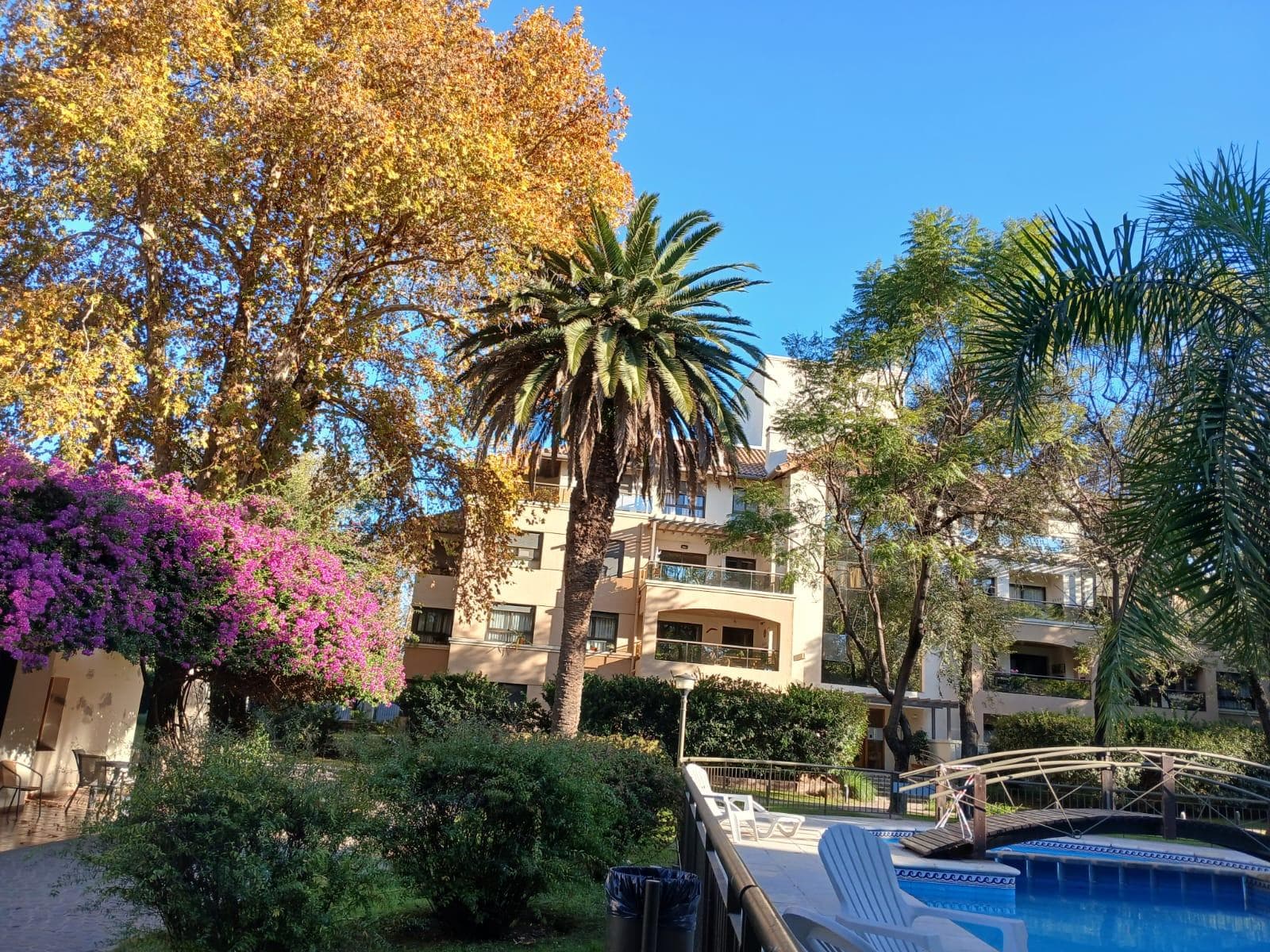 ¡Venta! Casonas del Norte - Moderno Dpto 2 dormitorios en PB con cochera - ¡APTO CRÉDITO! - 1