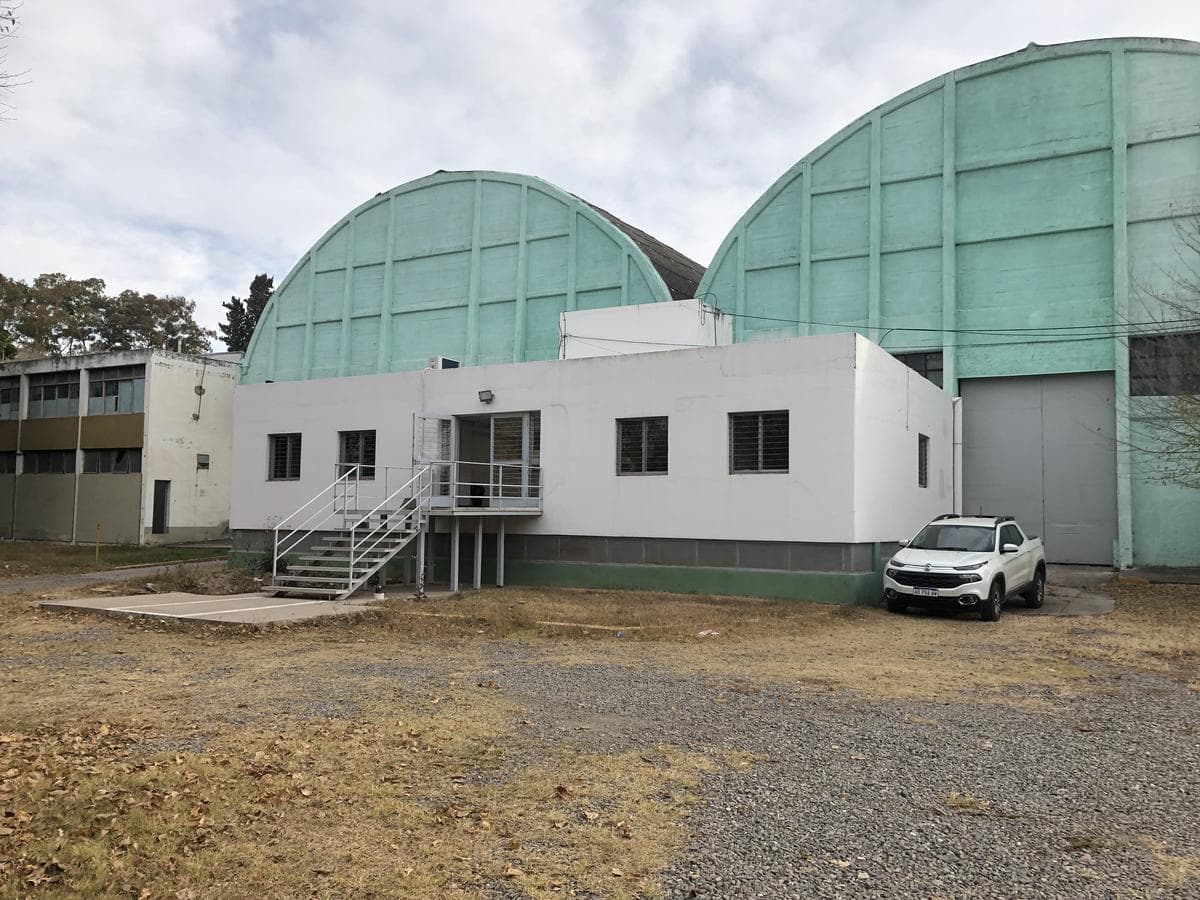 Galpón en venta y alquiler, Av. Cruz Roja Argentina 314.- - 1