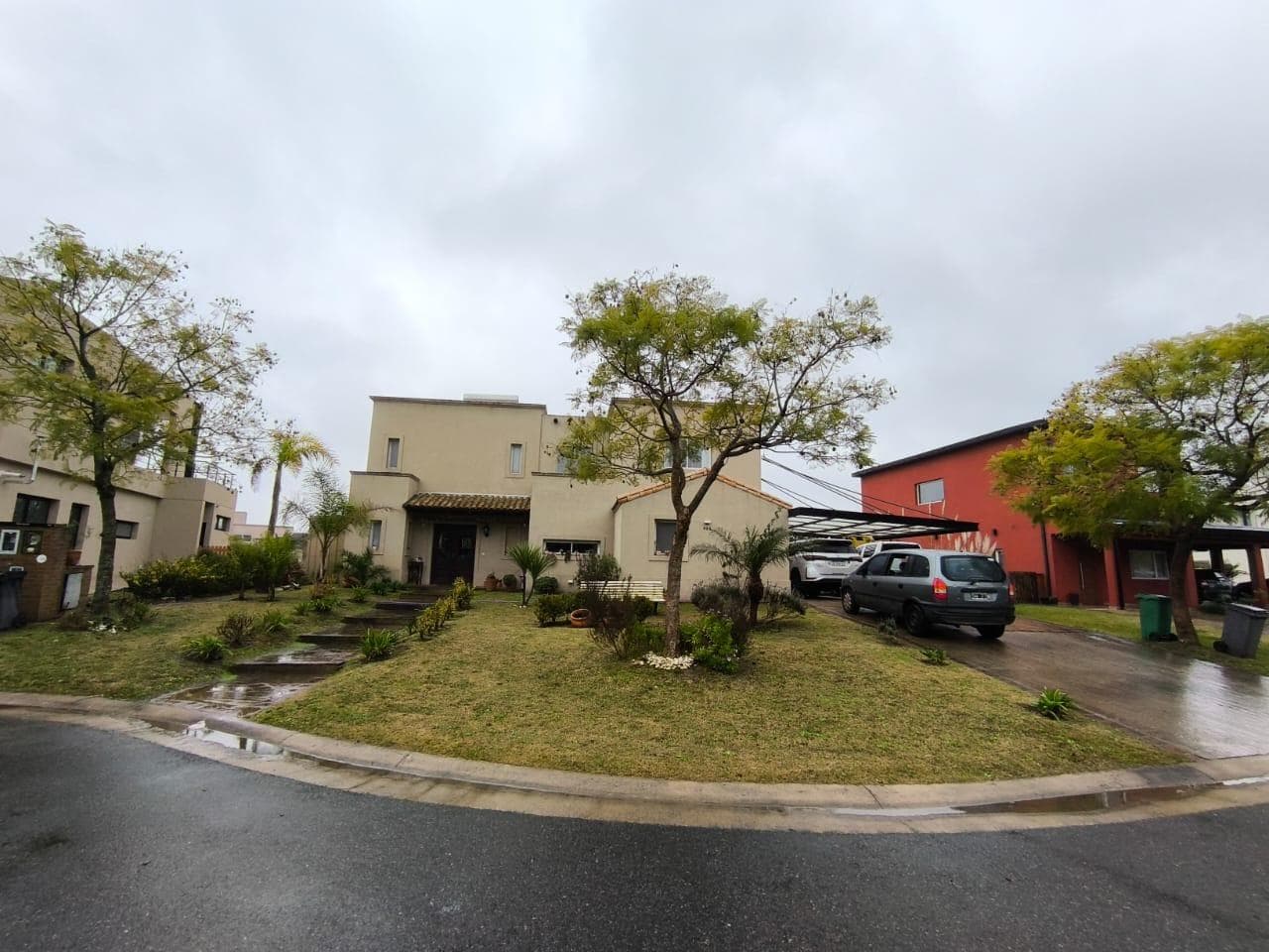 Venta de Casa en Barrio Vistas puertos del lago 5 ambientes - 1