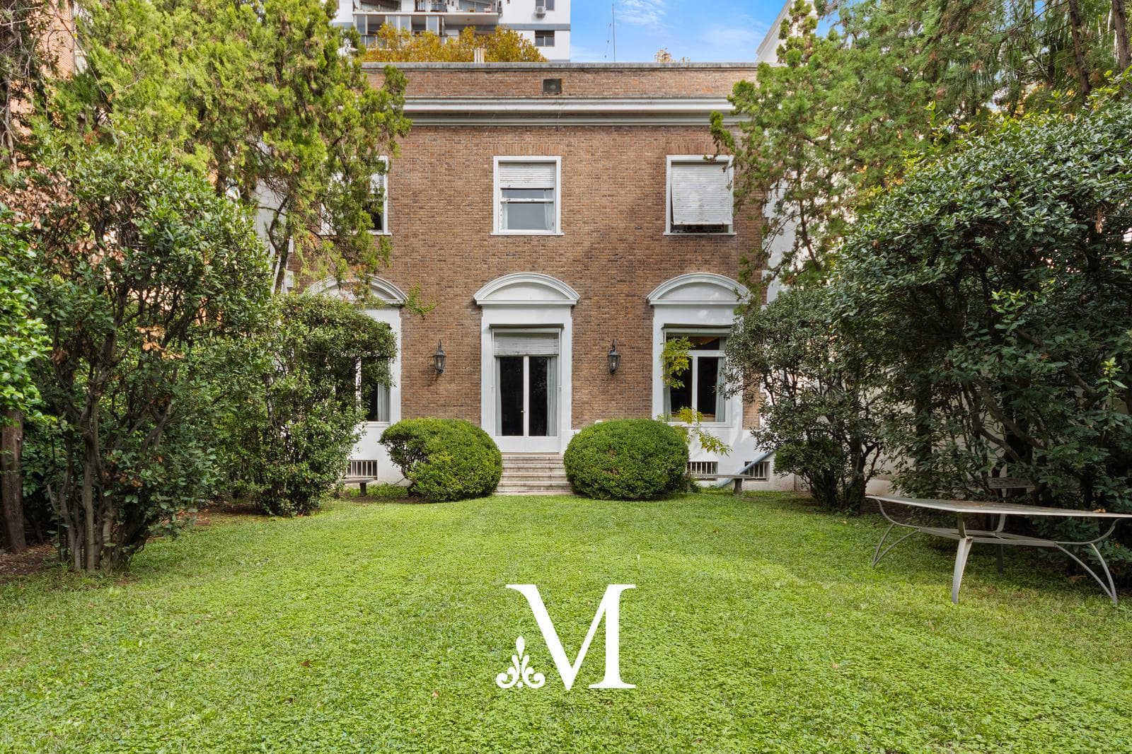 Mansion 7 amb, 6 dorm, zona residencial 5 coch, 1200m2 - 1