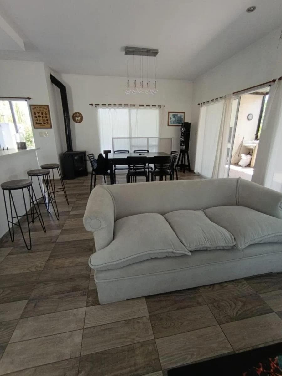 Casa en venta - 2 Dormitorios 1 Baño - Oliveros - 1