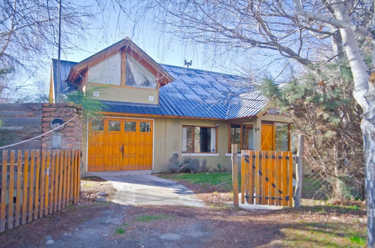 Casa en Venta casa en Jardines del Chimehuin - 1