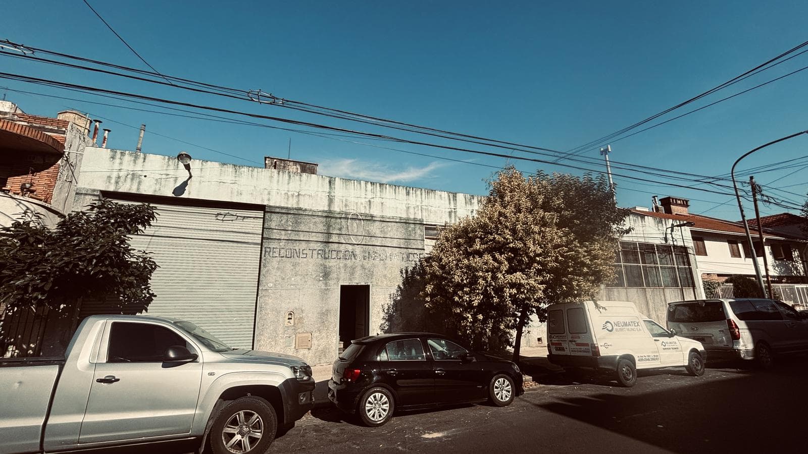 Galpón de 2139 m2 cubiertos en VENTA y ALQUILER - Mataderos - 1