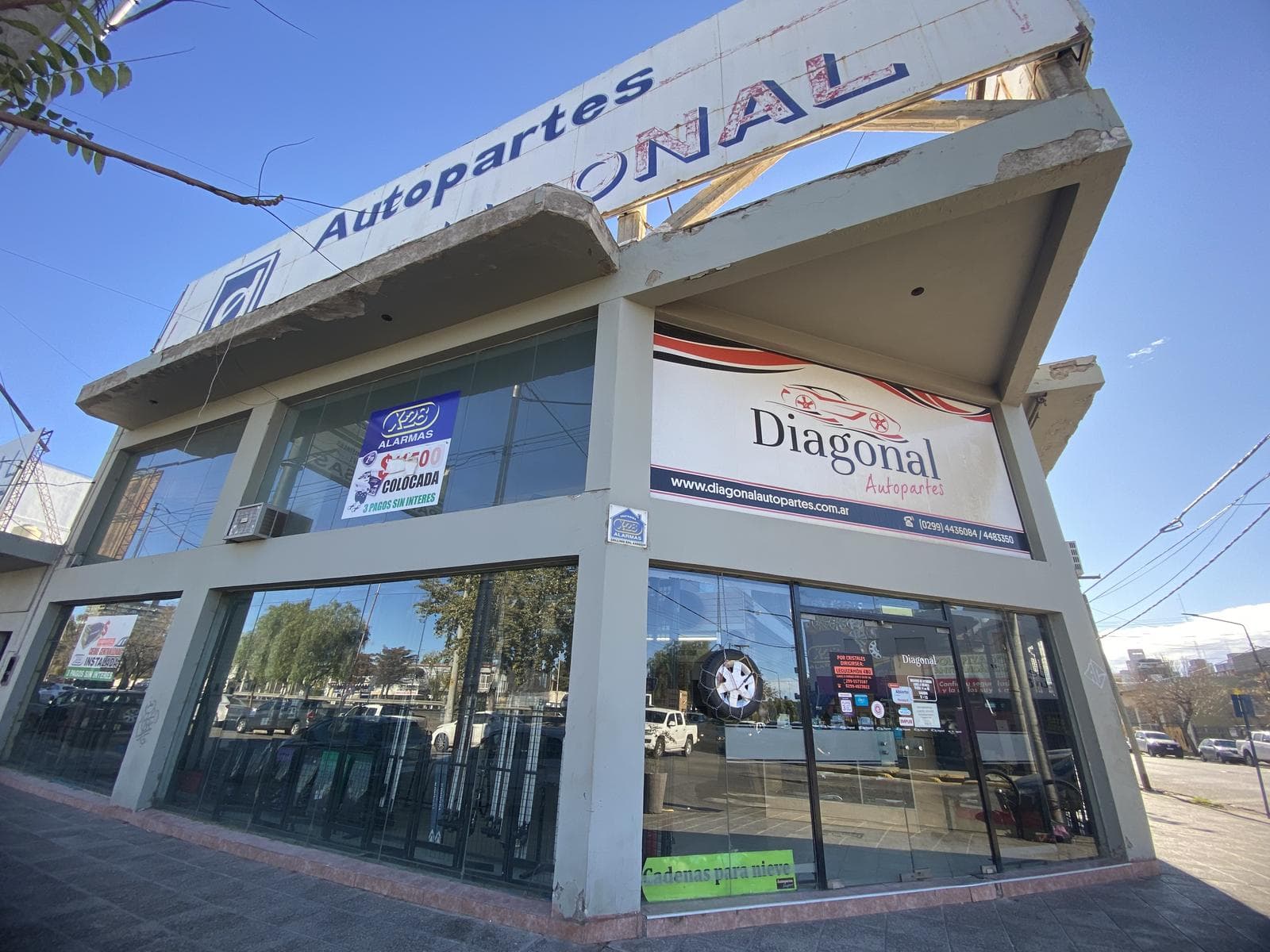 Venta de local frente a Ruta 22, Neuquén Capital - 1