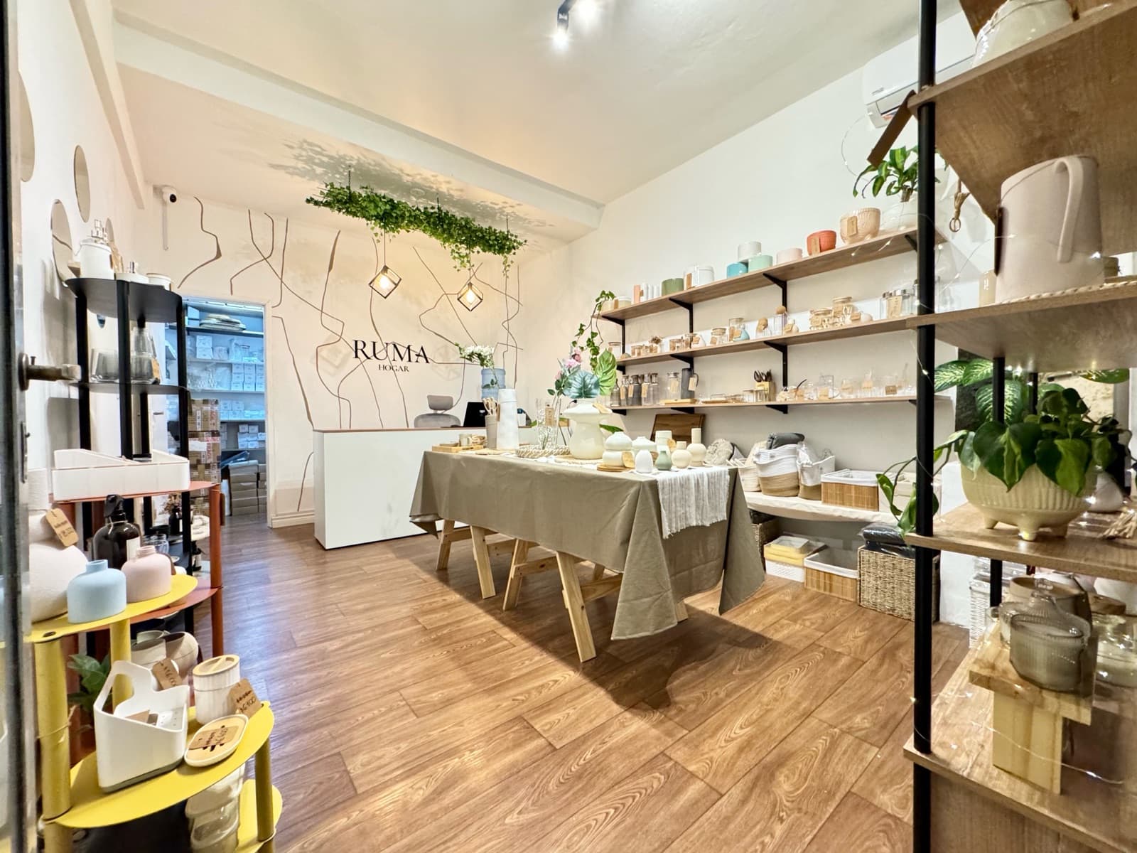 ¡Hermoso local en Olivos! Zona Unicenter - 1