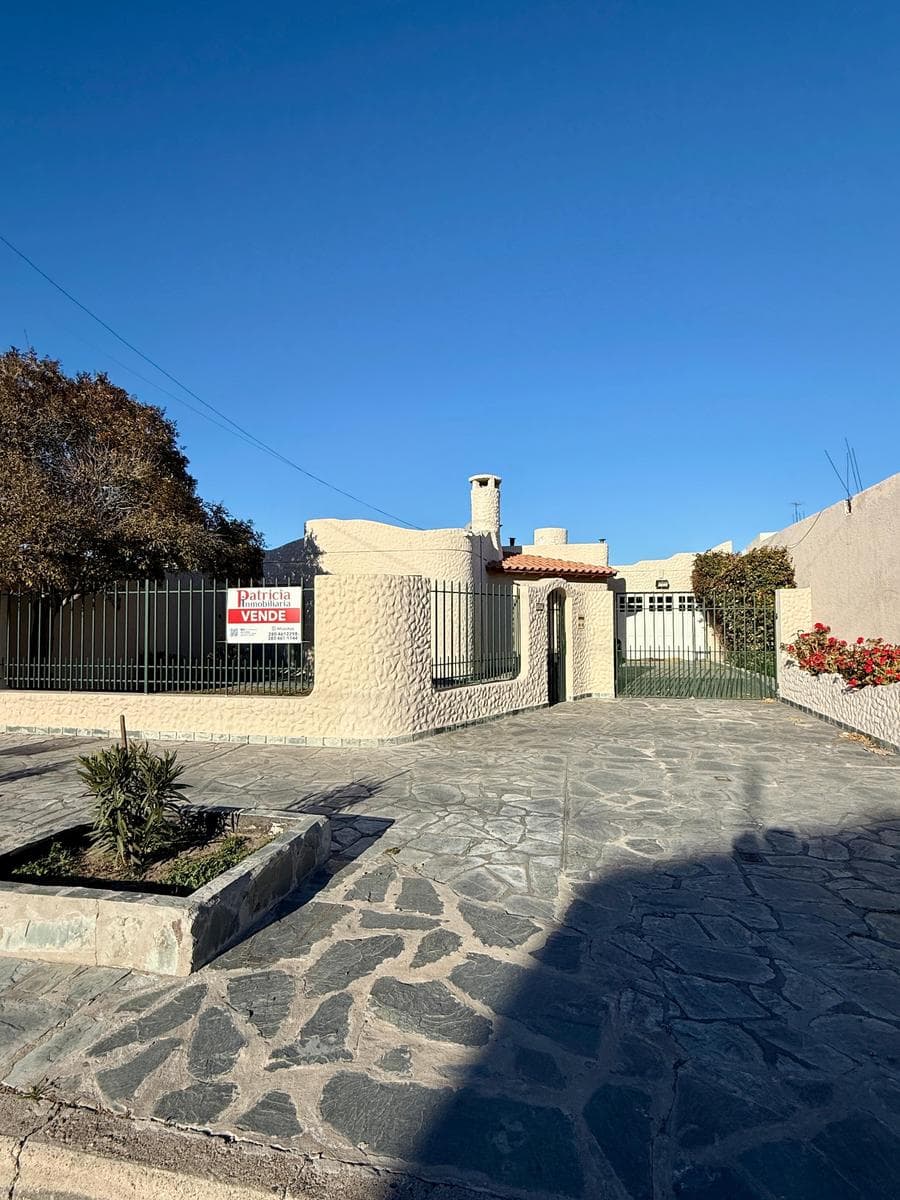 Casa en Trelew - 1