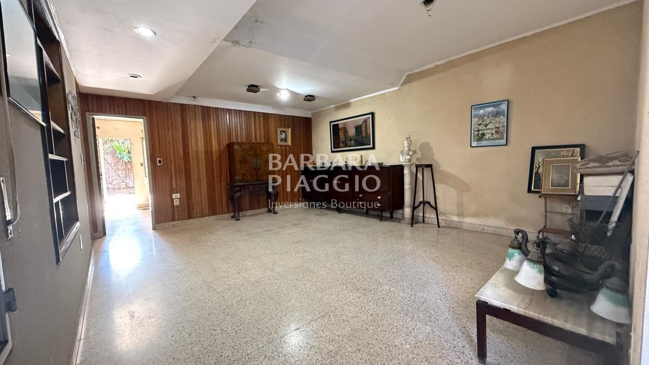 CASA a metros de Av. Freyre - Crespo al 3500 - 1