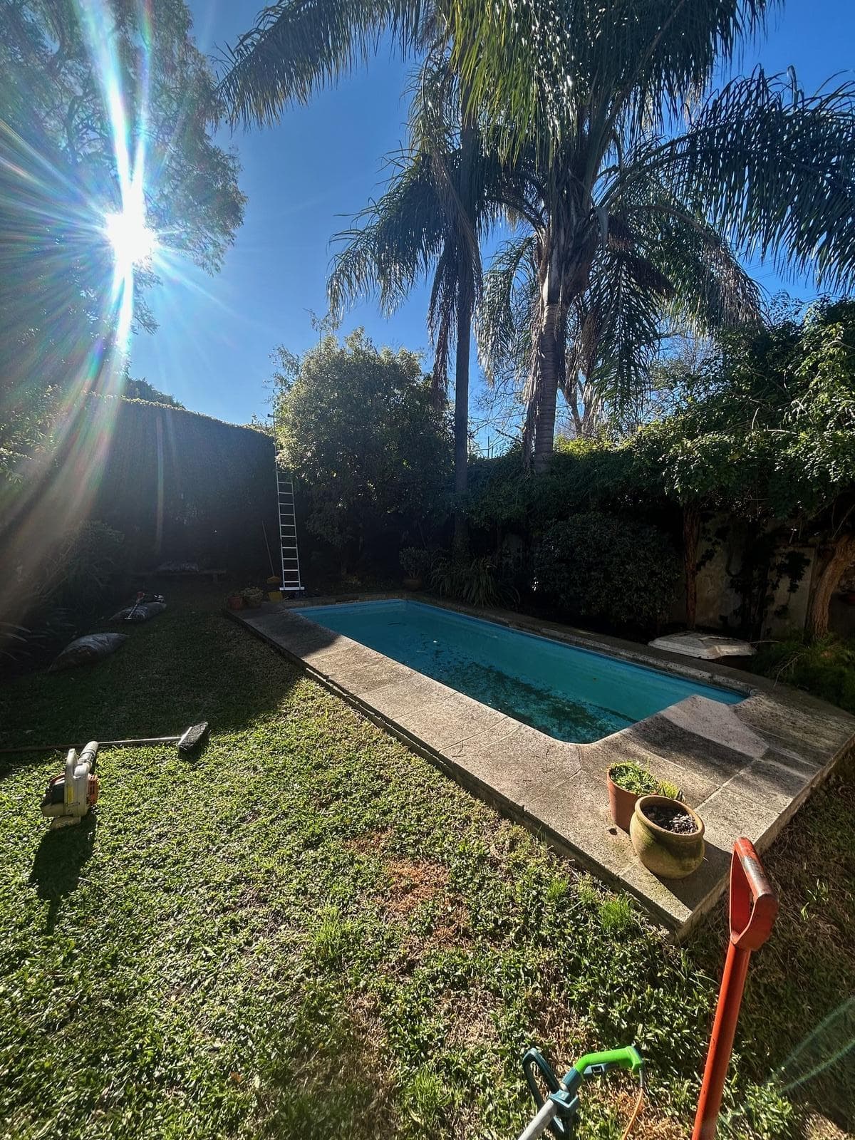 Chalet en Venta , La Lucila – 5 Dormitorios, Jardín y Pileta - 1