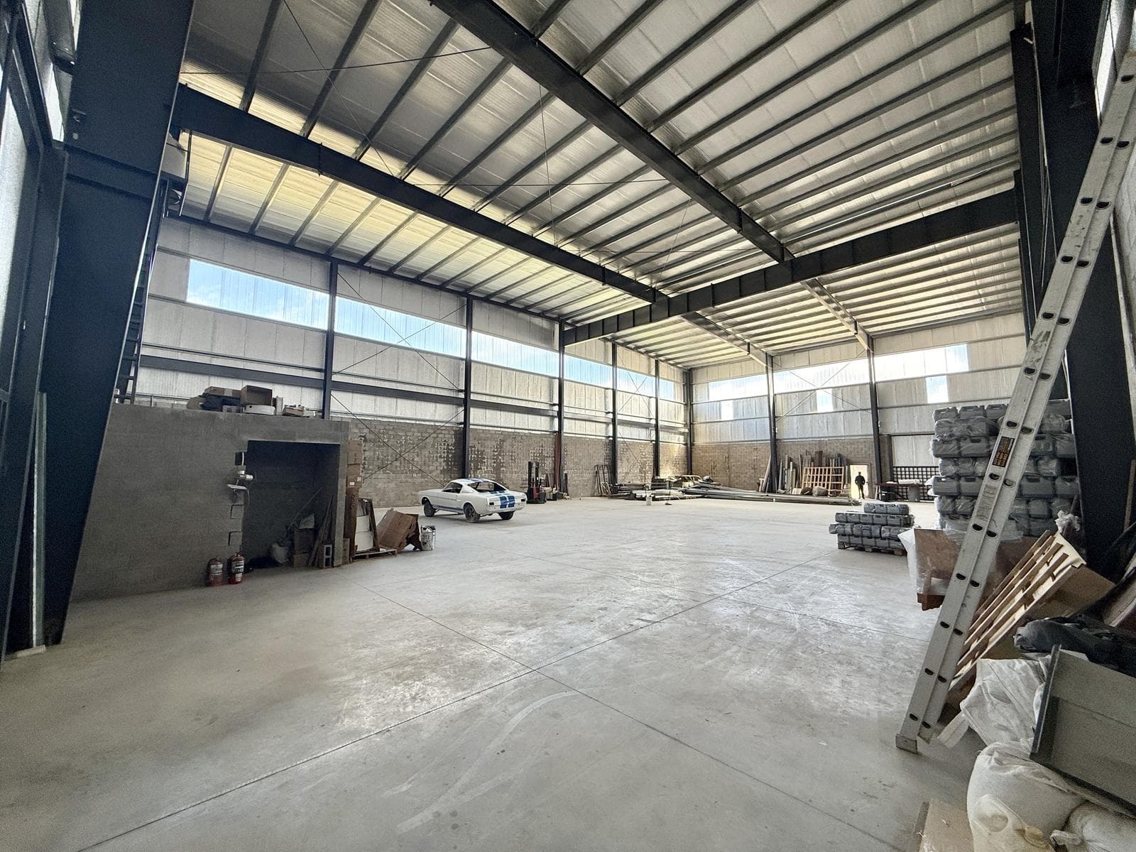 Deposito de 735 m2 en Alquiler - Benavidez - 1