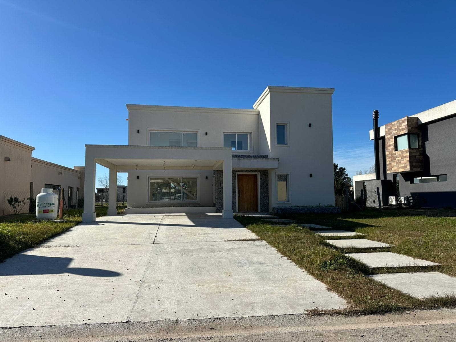 Casa de 4 ambientes en san vicente / canning - barrio Lagos de San Eliseo con Pileta - 1