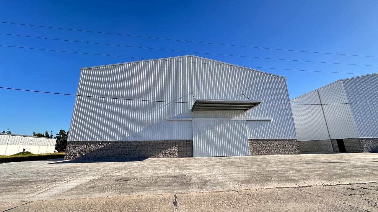 Nave Industrial - Galpon 2100 m2 cubiertos - El Pato - Berazategui - ALQUILER - 1