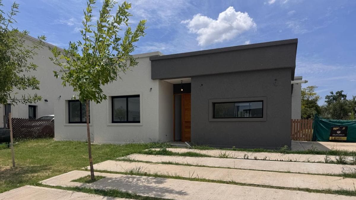 Casa en Santa Lucia, Pilar del este - 1