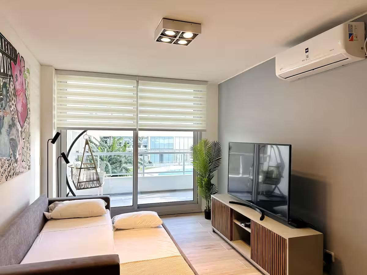 Hermoso departamento dos ambientes, con mas de 10 amnistíes - 1
