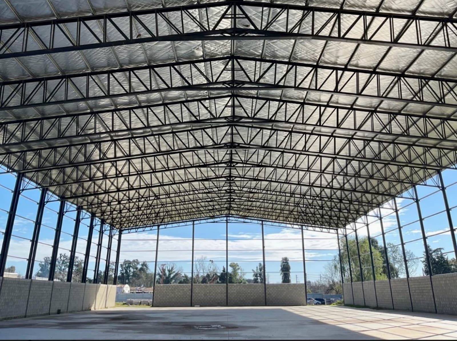 Galpón o depósito en venta o alquiler en Garin - 1