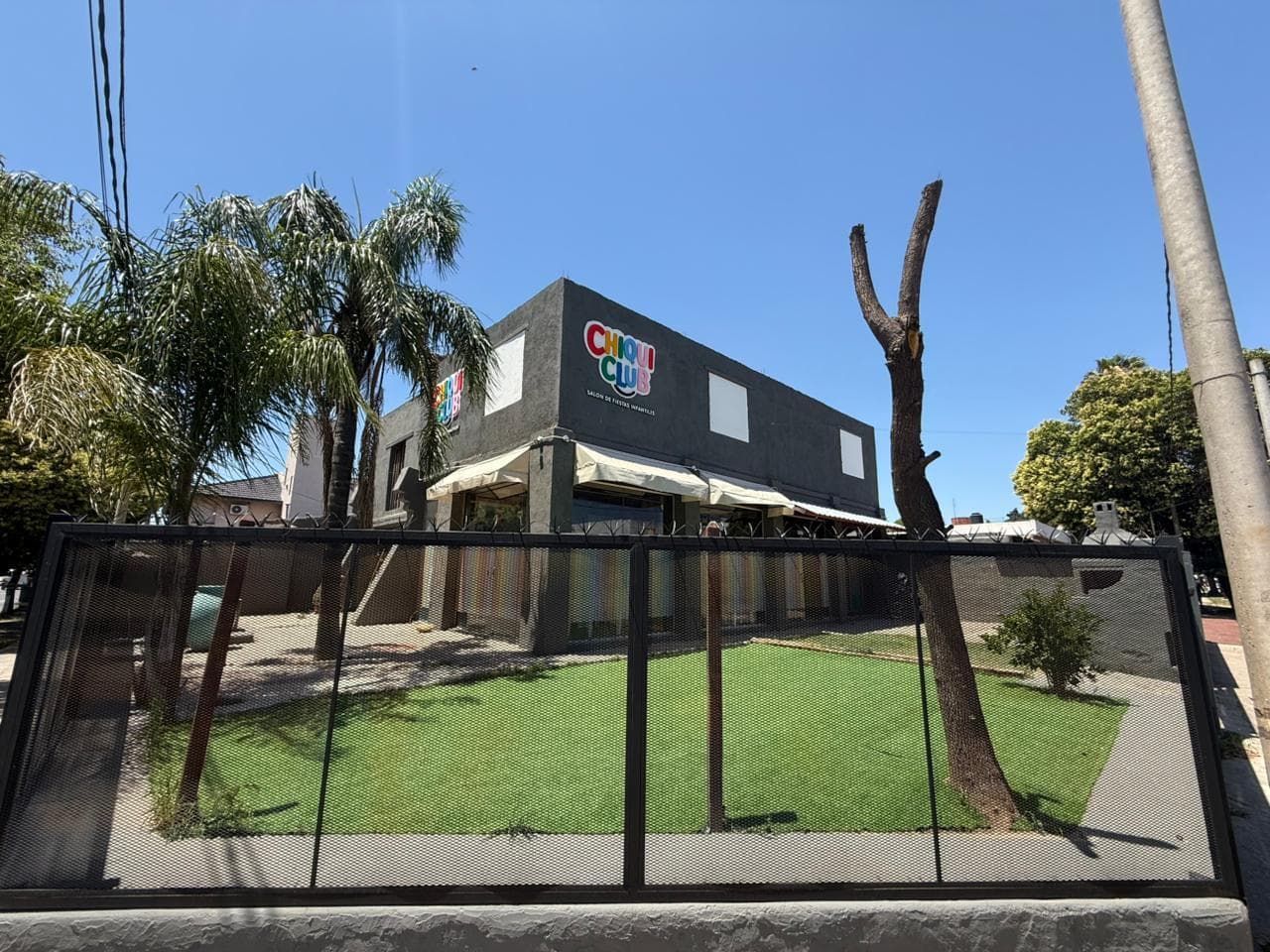 Venta Local Esquina con Renta 300 m² sobre Duarte Quirós - 1