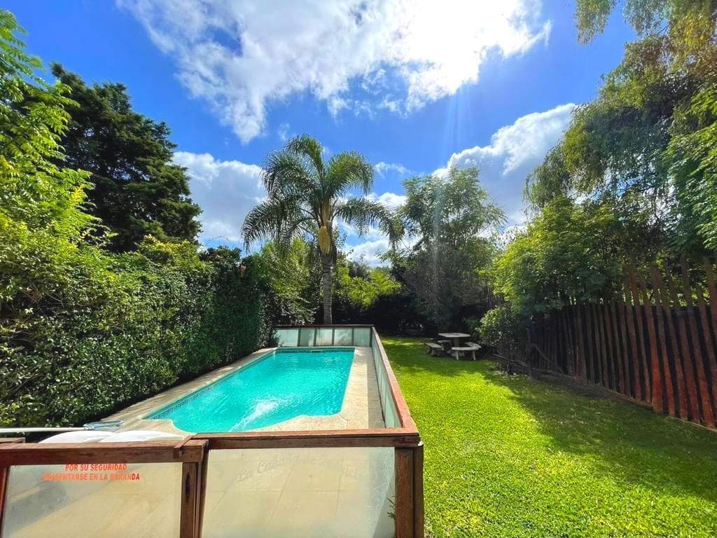 Quinta casa venta en Barrio Parque Leloir 3 dormitorios galería parrilla pileta jardín - 1