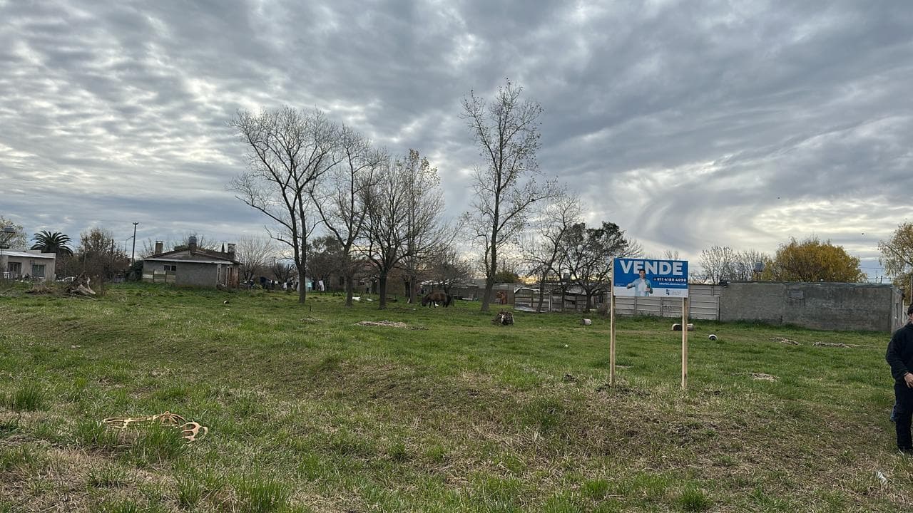 Terreno en calle Av Belgrano y Martin Fierro - 1