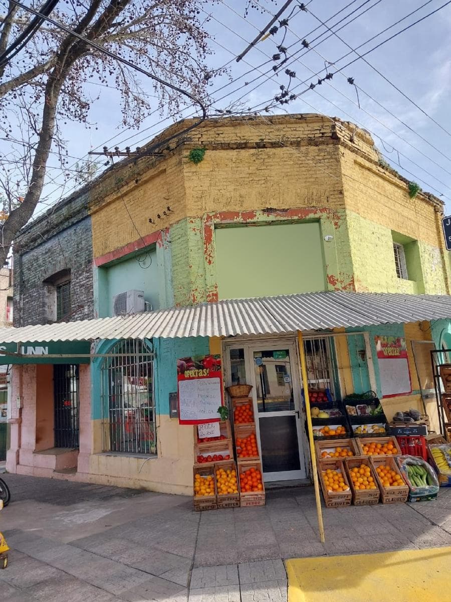 Local en Junin - 1