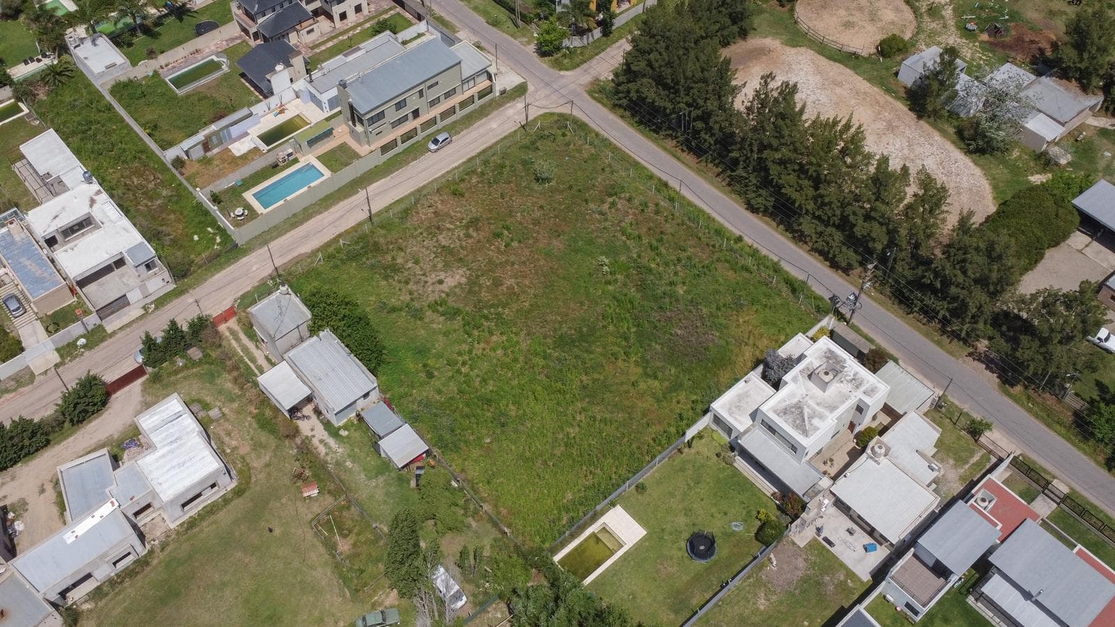 Terreno de 398,5 m2 en venta 11 y 489 Gonnet - La Plata - 1