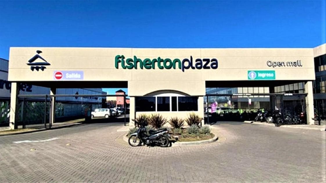 Fisherton Plaza - 1